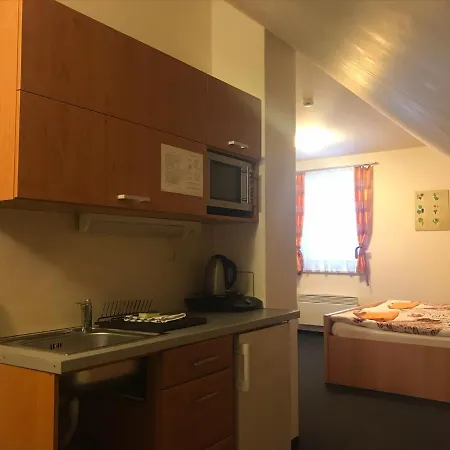 U Jeraba - Komplex A 2* Horni Vestonice